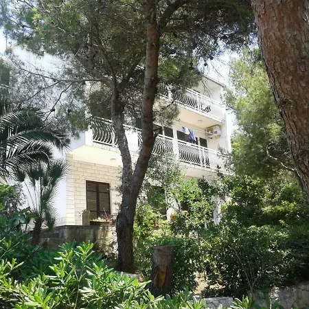 Maja Holiday home *