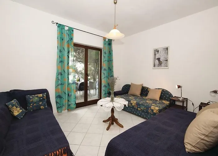 度假居 Maja 特罗吉尔